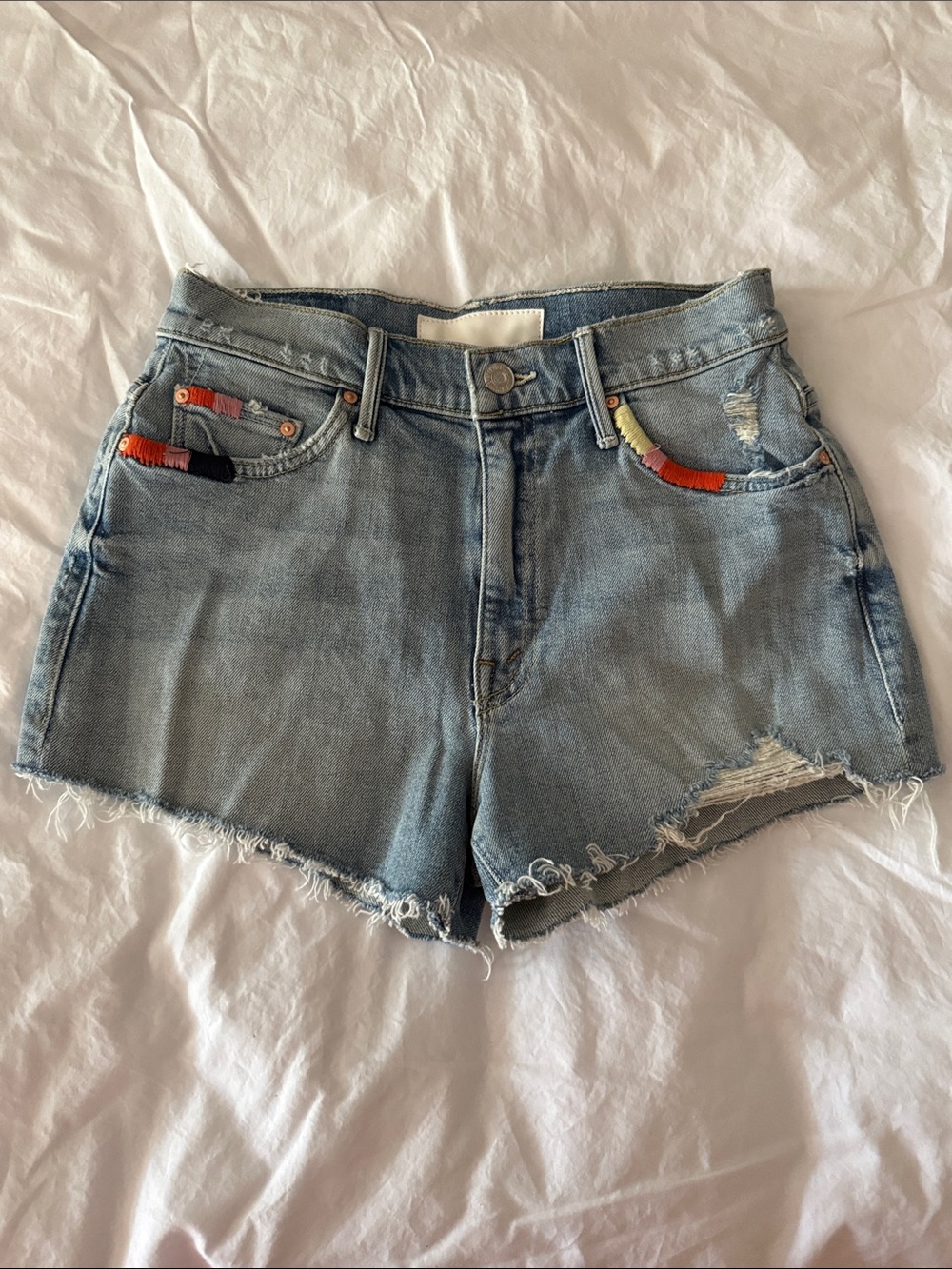 MOTHER Easy Does It Short in Thanks for Nothin’ wash. Size 24